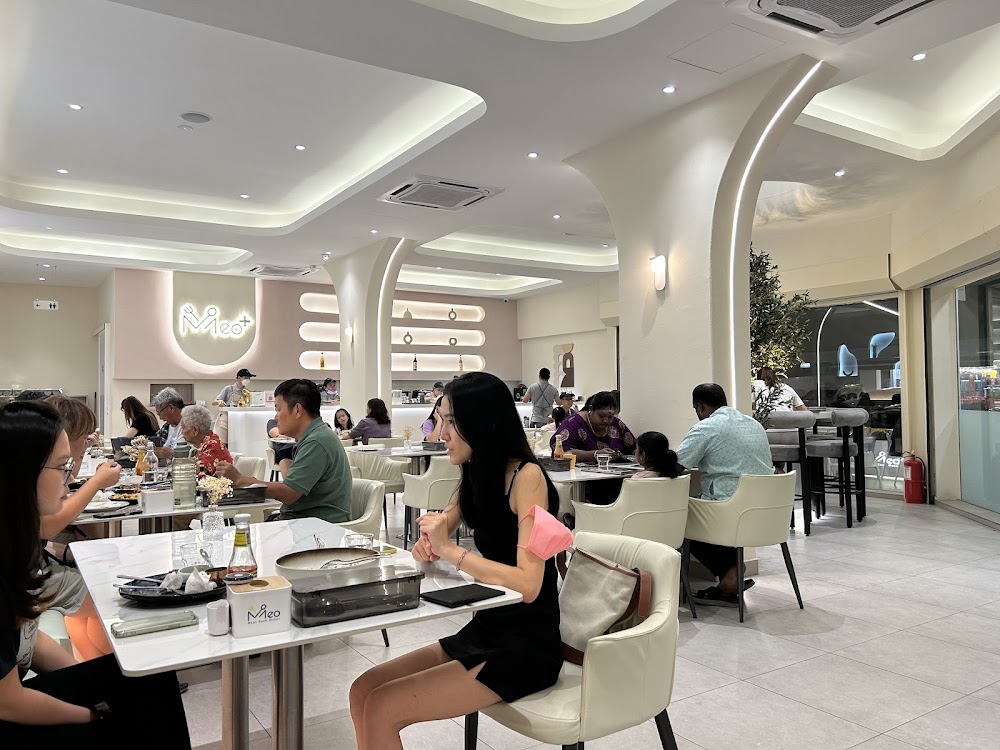 MEO PLUS CAFE